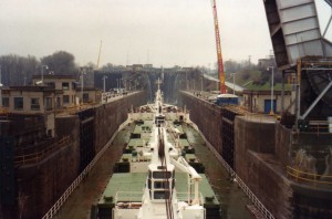 London Earl Niagra Locks